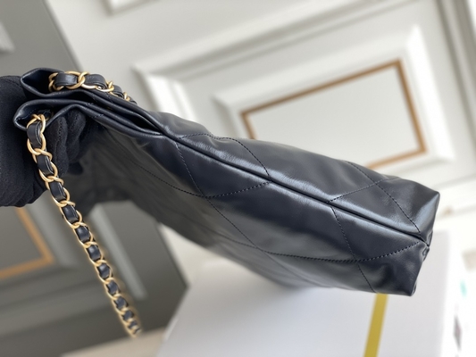 22S Calfskin Navy Chanel 22 &quot;Trash Bag&quot; حقيبة يد صغيرة ODM
