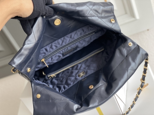 22S Calfskin Navy Chanel 22 &quot;Trash Bag&quot; حقيبة يد صغيرة ODM