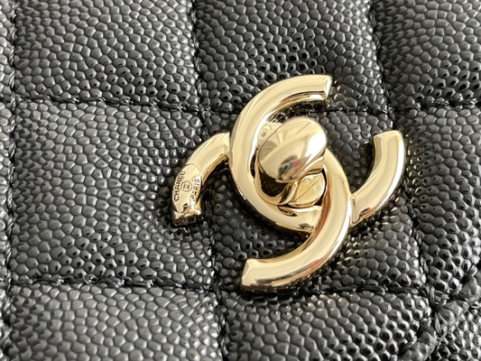 جلد العجل المحبب مقبض كوكو صغير 22A سلسلة سوداء بغطاء