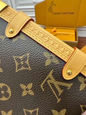 حقيبة حقيبة لويس فويتون LV من القماش البني طويل النظر