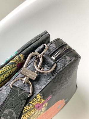 حقيبة رجالي LV x YK Trio Monogram للجنسين M46358 Street Style Collaboration 3WAY