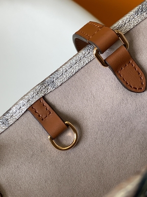 OnTheGo MM حقيبة حبال صغيرة تحمل علامة M81724 قماش مطلي بالفضة بنمط الأزهار
