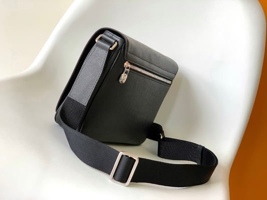 لويس فيتون Branded Mens Bag District PM Damier Messenger Bag أسود الجرافيت