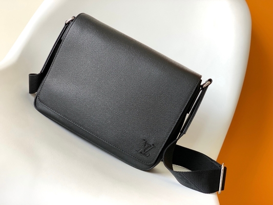لويس فيتون Branded Mens Bag District PM Damier Messenger Bag أسود الجرافيت