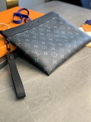 مونوغرام Shadow Leather Mini Designer Pochette To Go لويس فيتون