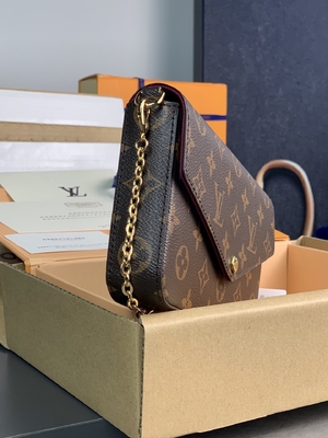 حقيبة صغيرة LV Felicie Pochette مونوغرام محفظة فوشيا بطانة