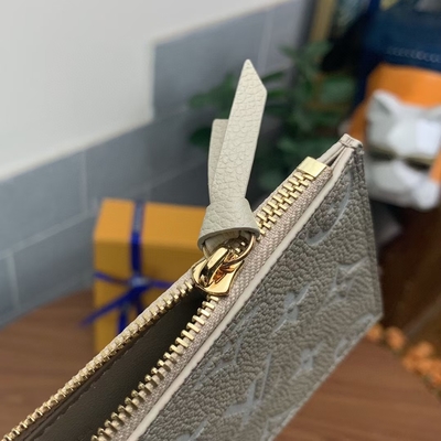 حقيبة بيضاء من Pochette Felicie LV Spring In The City Monogram Empreinte