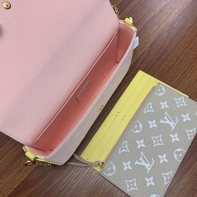 حقيبة بيضاء من Pochette Felicie LV Spring In The City Monogram Empreinte