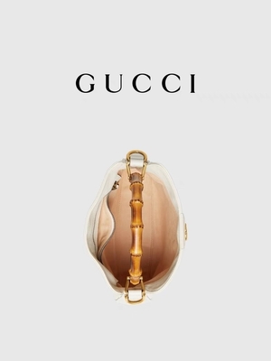 حقيبة كتف جلدية بيضاء تحمل علامة Gucci Princess Diana Handbag