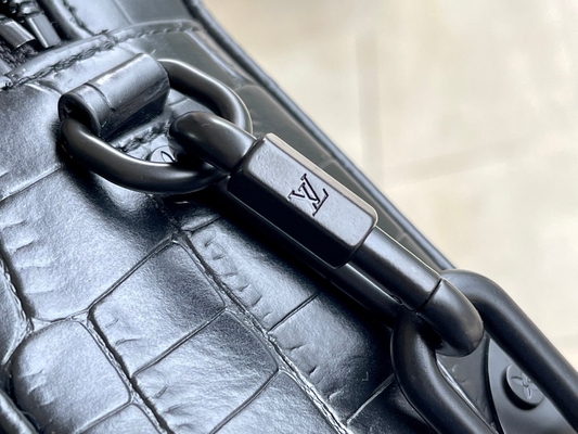 Crocodilien Matte Black Louis Vuitton LV Soft Trunk Mini Small براءات الاختراع والجلود