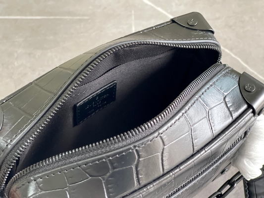 Crocodilien Matte Black Louis Vuitton LV Soft Trunk Mini Small براءات الاختراع والجلود