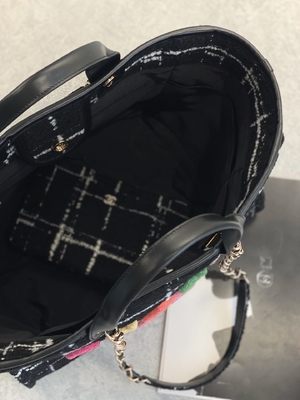 حقيبة شانيل 2022 Sotheby's Custom ذات العلامات التجارية Tweed Beach Bag FW Rainbow Tote