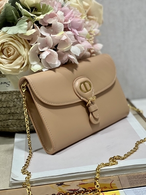 حليب الشاي اللون حقيبة حبال صغيرة تحمل علامة Gucci Soho Chain كتف